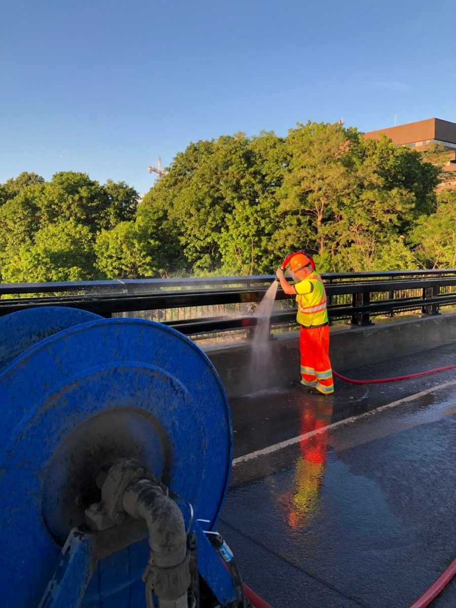 Bridge cleaning